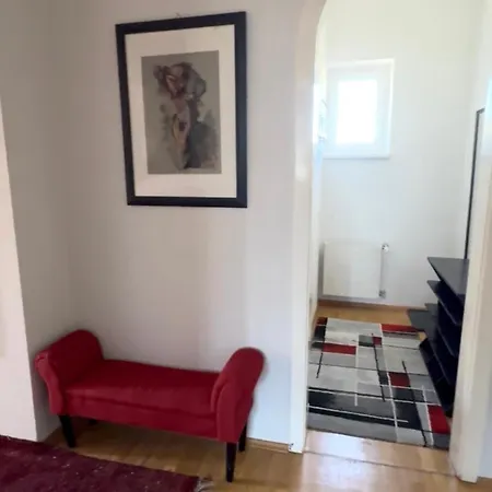 Big With Balcony Apartman