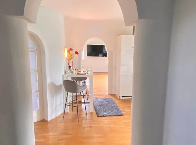 Big With Balcony Apartamento Klagenfurt am Woerthersee