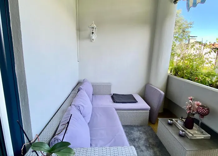 Big With Balcony Apartamento