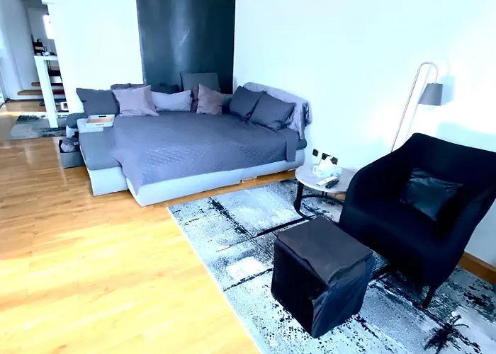 Big With Balcony Appartement *