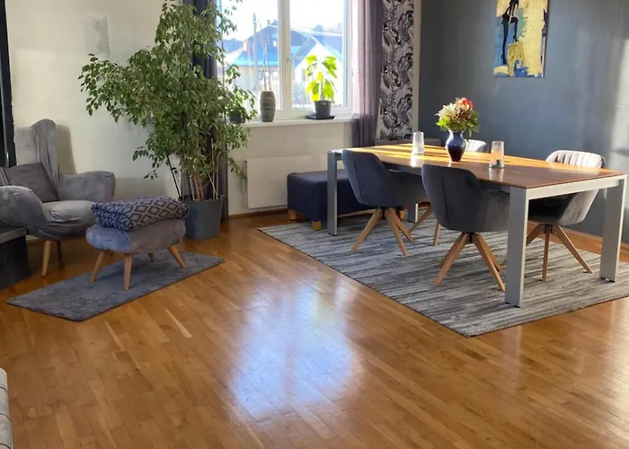 Big With Balcony Apartamento Klagenfurt am Woerthersee