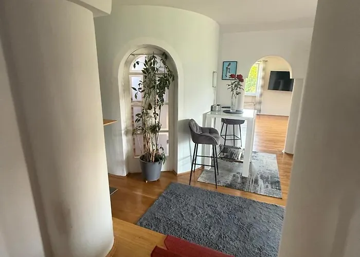 Big With Balcony Apartmán